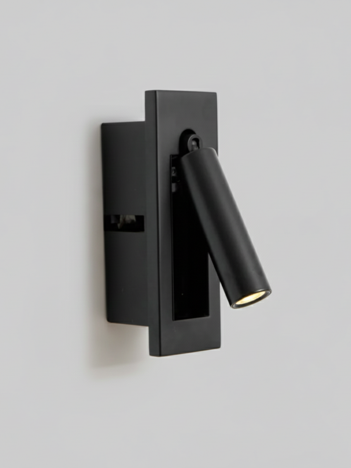 The Luminous Point – Minimalist Precision Wall Spotligh