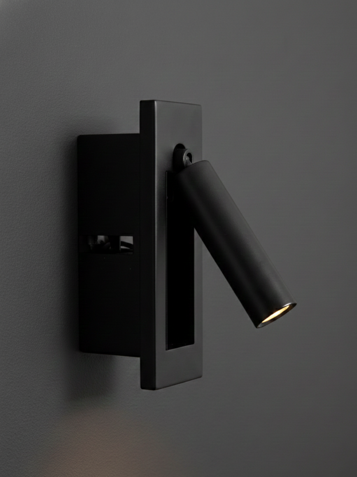 The Luminous Point – Minimalist Precision Wall Spotligh