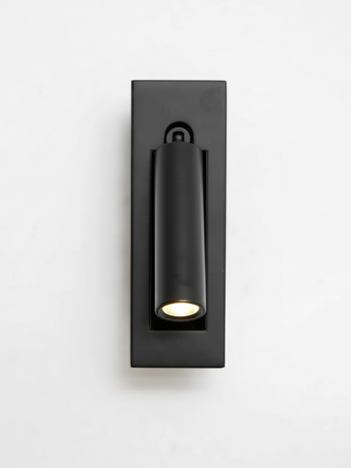The Luminous Point – Minimalist Precision Wall Spotligh